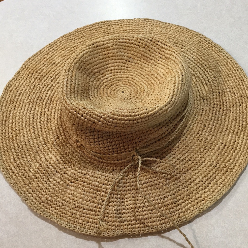 Floppy sun hat